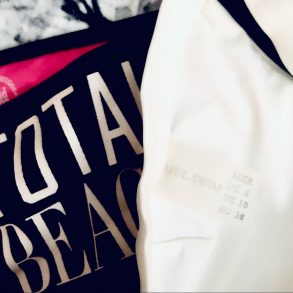 Bikini bundle - Picture 6 of 15